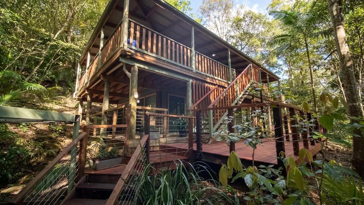Treetops Montville 4*,